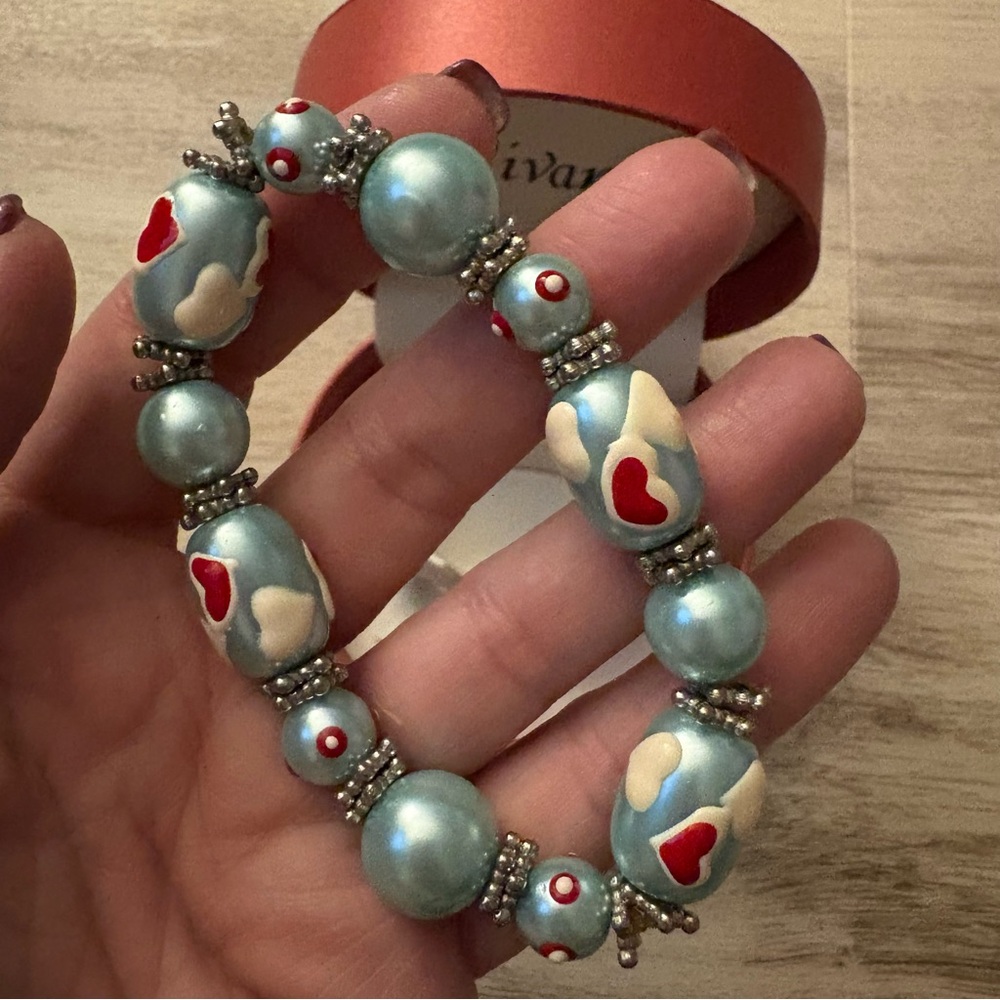Vintage Vivani Red White Blue Heart Stretch Beaded Bracelet